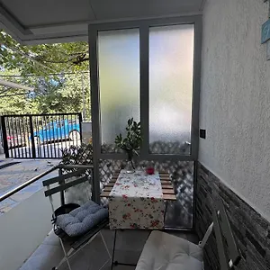 Double17 Appartamento Gjirokastër